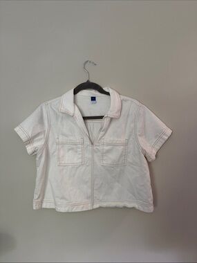 Old Navy Short Sleeve Collared Crop Top in Cream